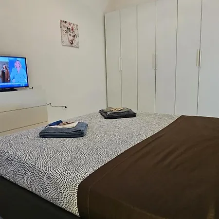 Luxury Station Apartment