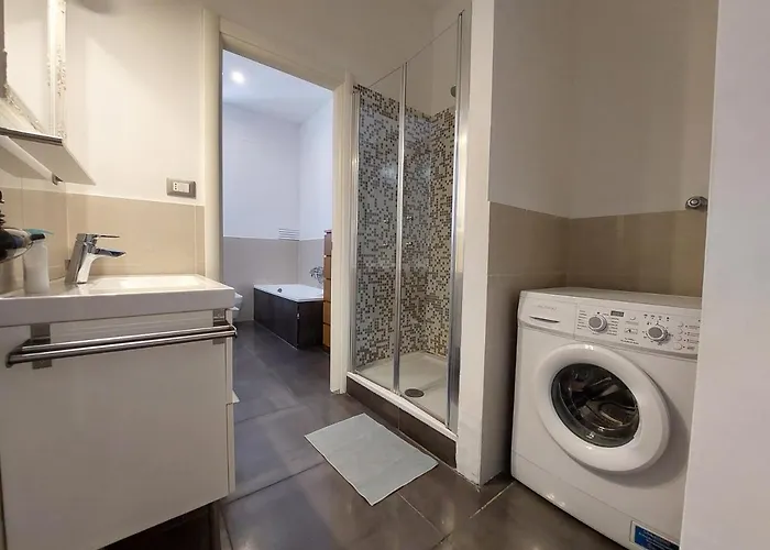 Luxury Station Apartment